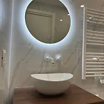 Maison I Room, & 招待所