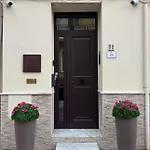 Maison I Room, & 4*