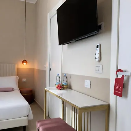 Maison I Room, & 4*