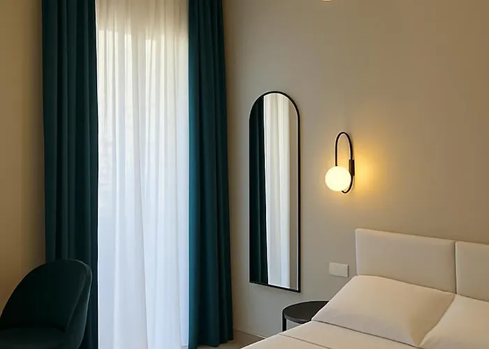 Maison I Room, & ريجّو دي كالابريا