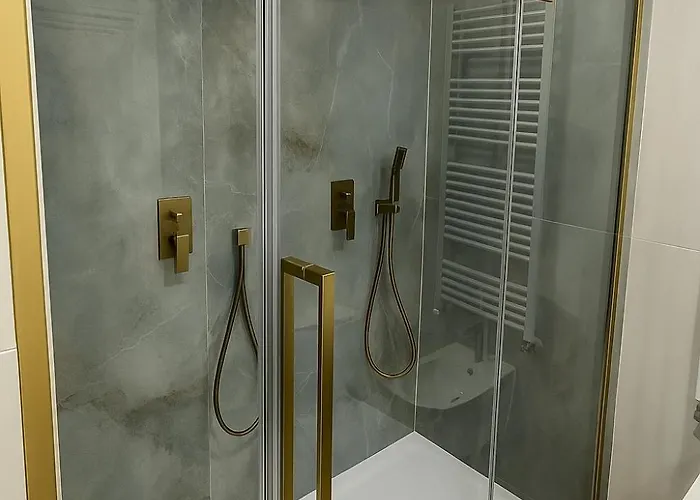 Maison I Room, & ريجّو دي كالابريا